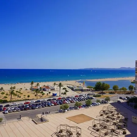Sylvia Bella Vista إمبوريابرافا
